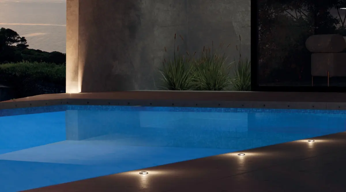 illuminazione bordo piscina