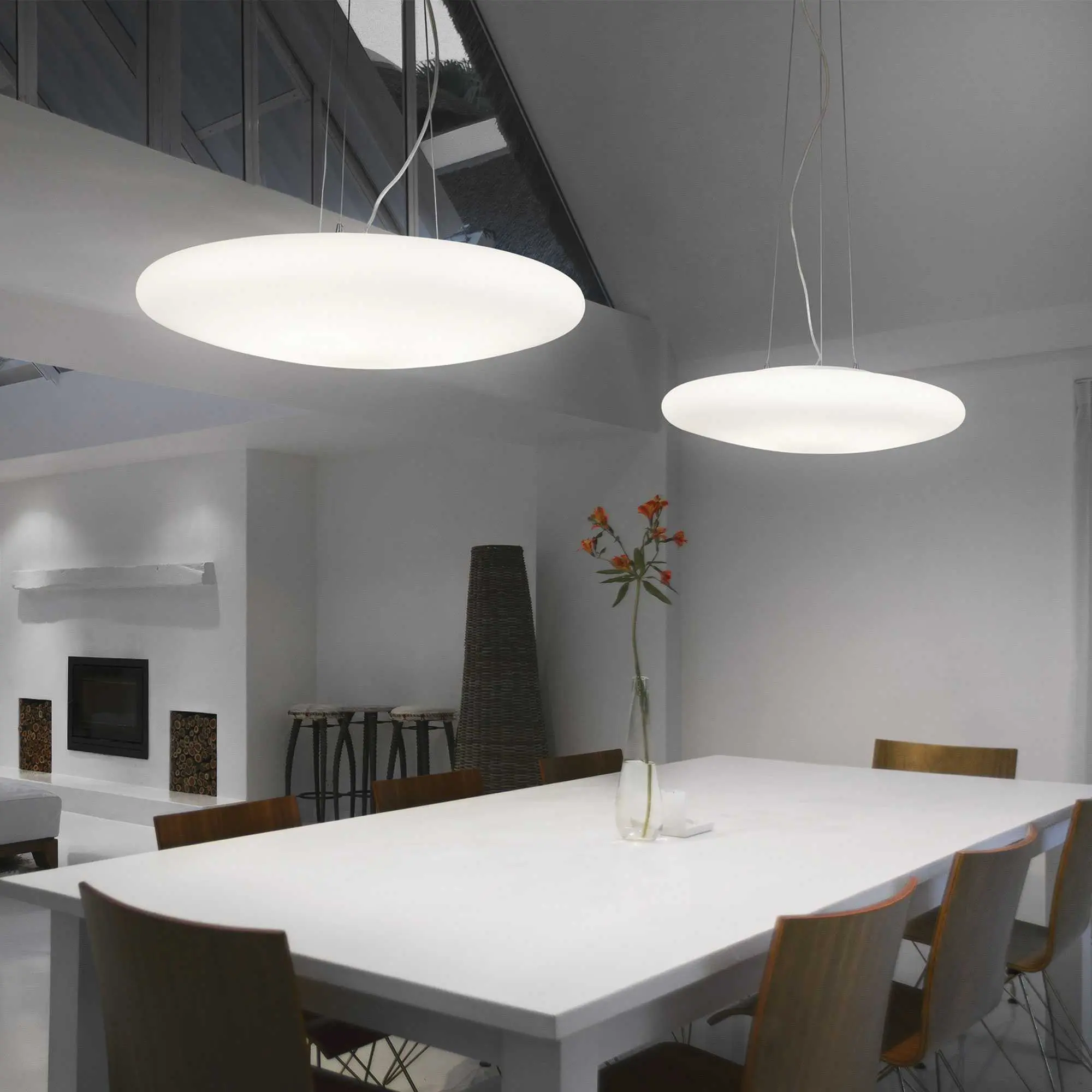 lampadari per soggiorni con soffitti alti