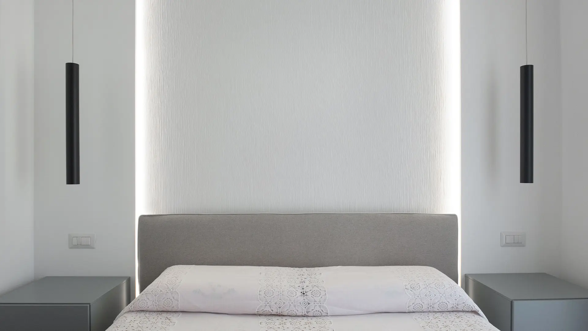 illuminazione invisibile camera da letto
